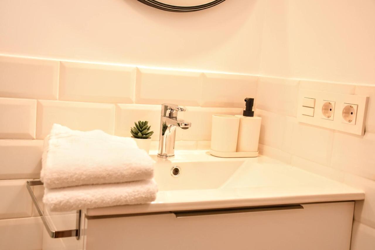 Arco Da Vella Apartamentos Villanueva De Arosa Luaran gambar