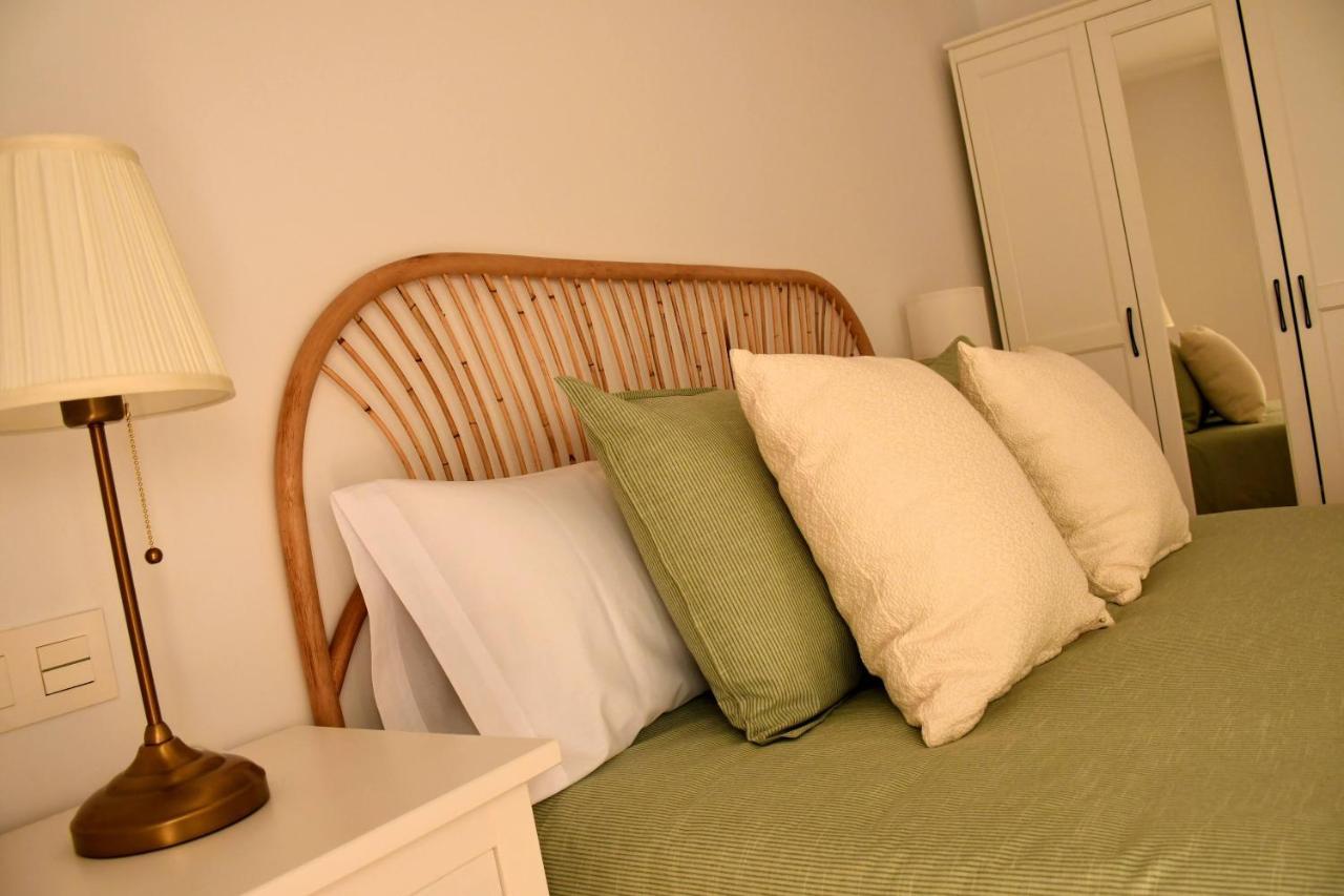 Arco Da Vella Apartamentos Villanueva De Arosa Luaran gambar